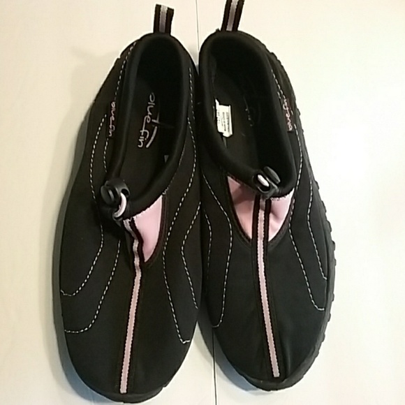 bluefin water shoes